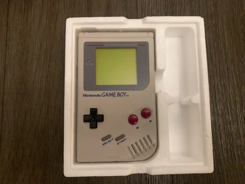 Nintendo Game Boy con juego Street Fighter II - 3