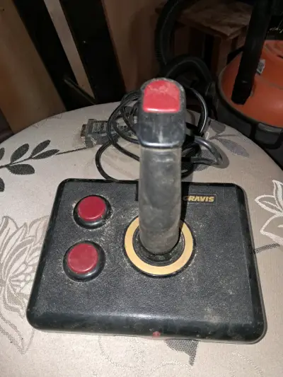 Joystick retro Gravis para videojuegos - miniatura 2
