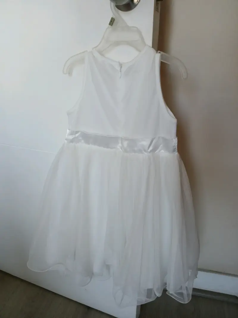 Vestido de niña blanco con lentejuelas y flor - 1