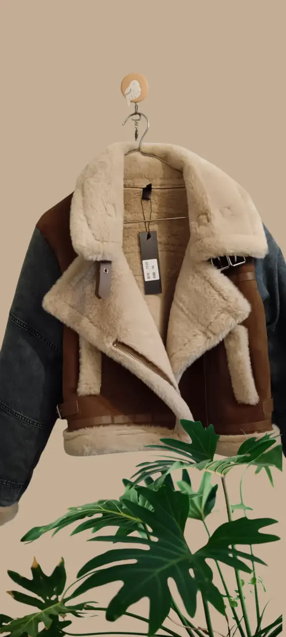 Chaqueta de mezclilla con forro de piel sintética - 1