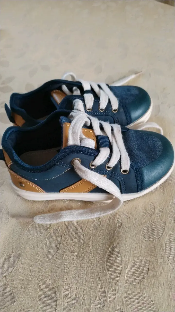 Zapatillas de niño azul con cordones - 2