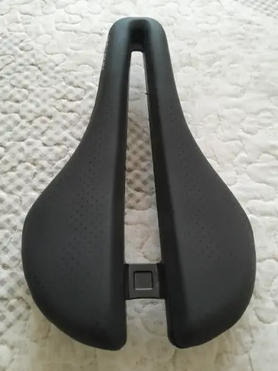 Asiento de bicicleta ergonómico modelo Aelus - miniatura 1