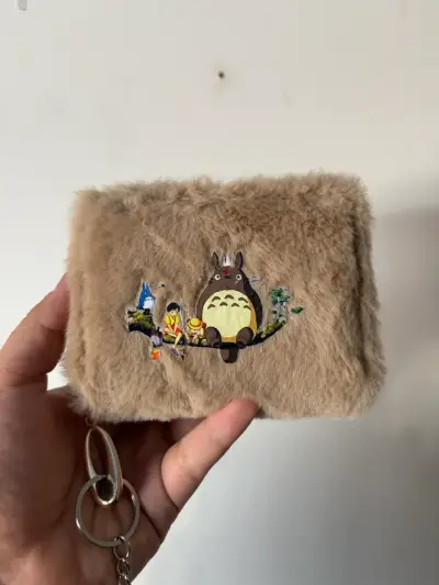 Billetera peluche Totoro con llavero - miniatura 1