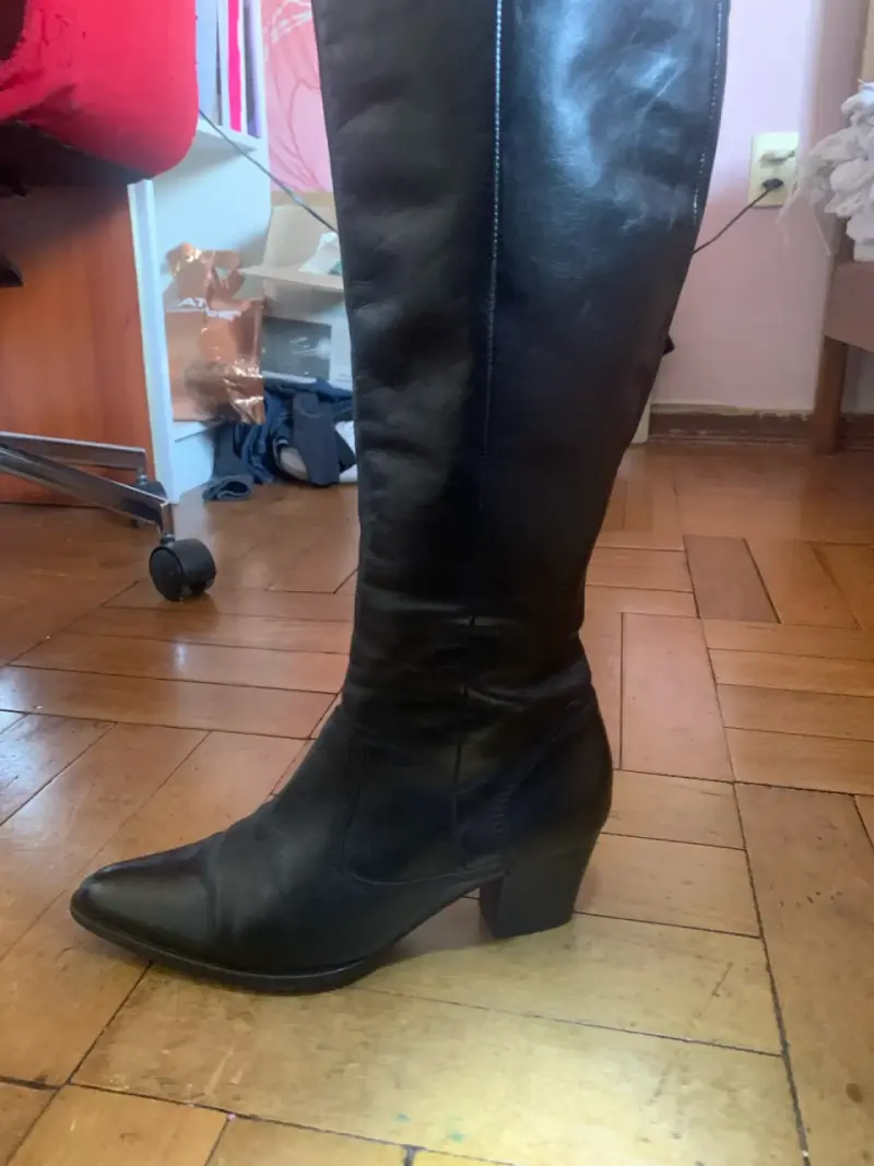 Botas de cuero negras con tacón alto - 2