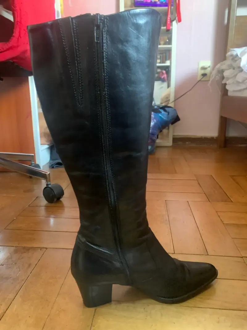 Botas de cuero negras con tacón alto - 3