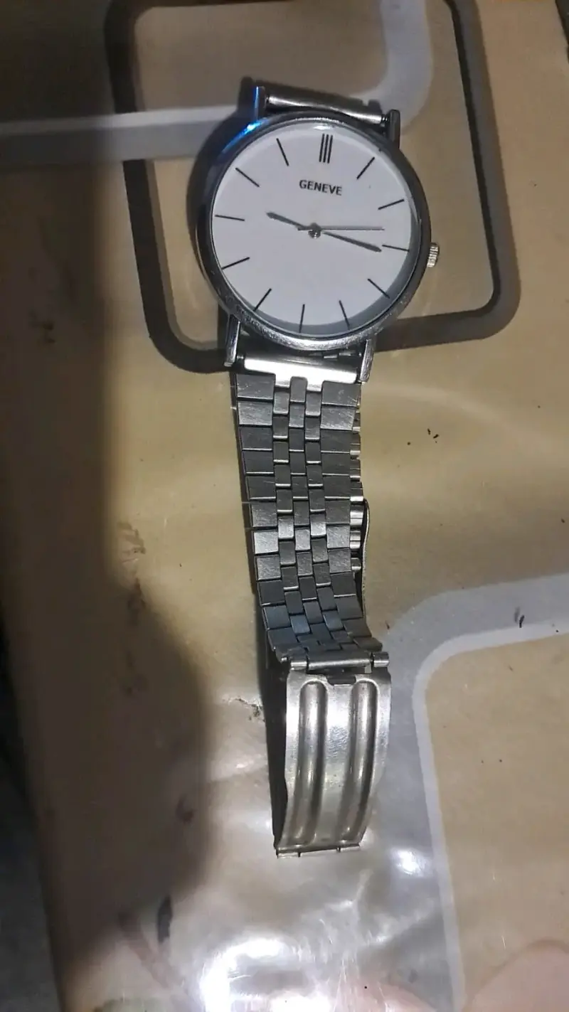 Reloj de pulsera plateado Geneve clásico