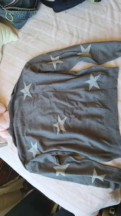 Chaleco gris con estrellas talla M - miniatura 2