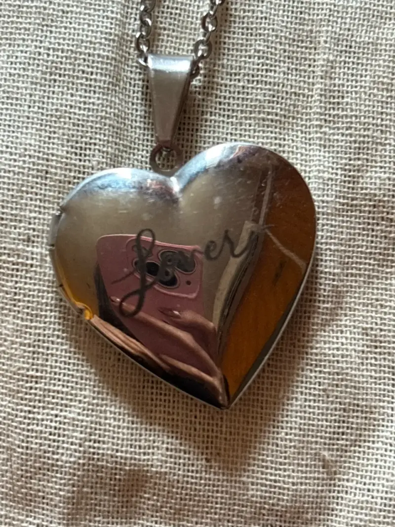 Relicario de corazón grabado 'Lover’ Taylor Swift - 2