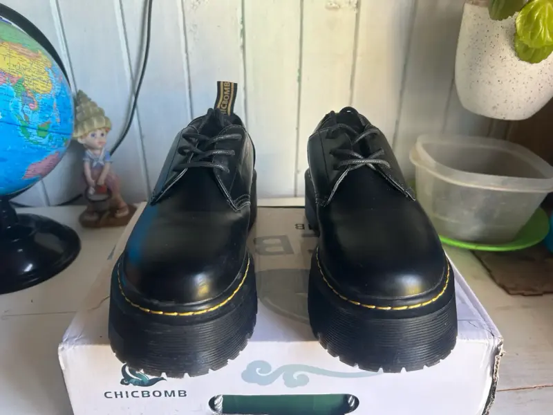 Zapatos de cuero negro Chicbomb con plataforma - 1