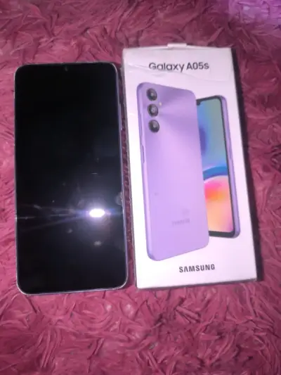 Samsung Galaxy A05s Lavanda en Buen Estado - miniatura 2