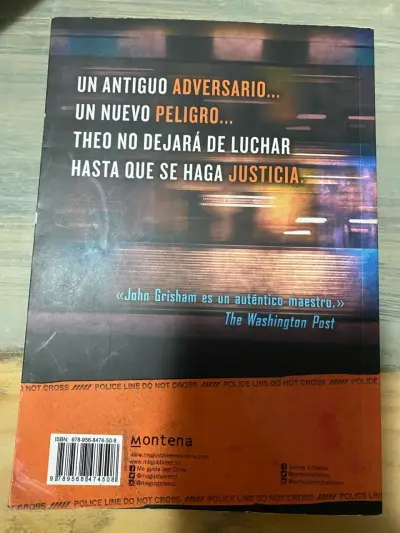 Libro 'Theodore Boone: El Fugitivo' de John Grisham - miniatura 2