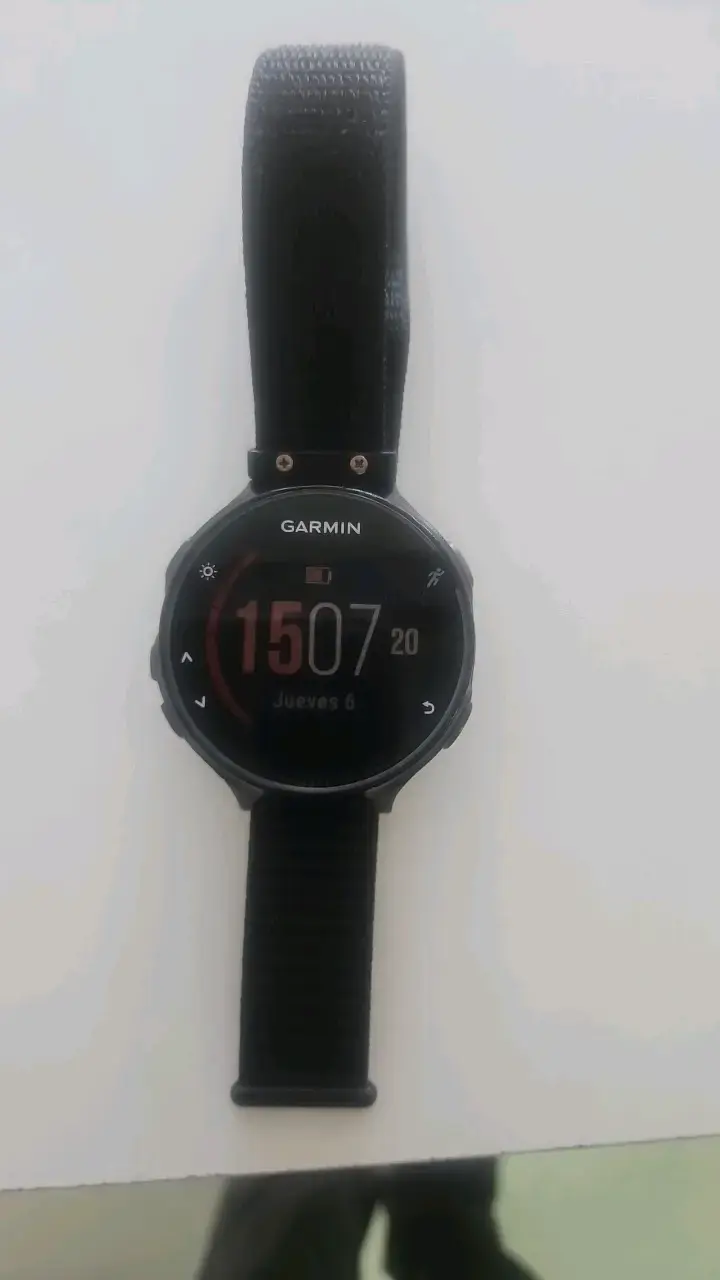 Reloj inteligente Garmin Forerunner negro - 1