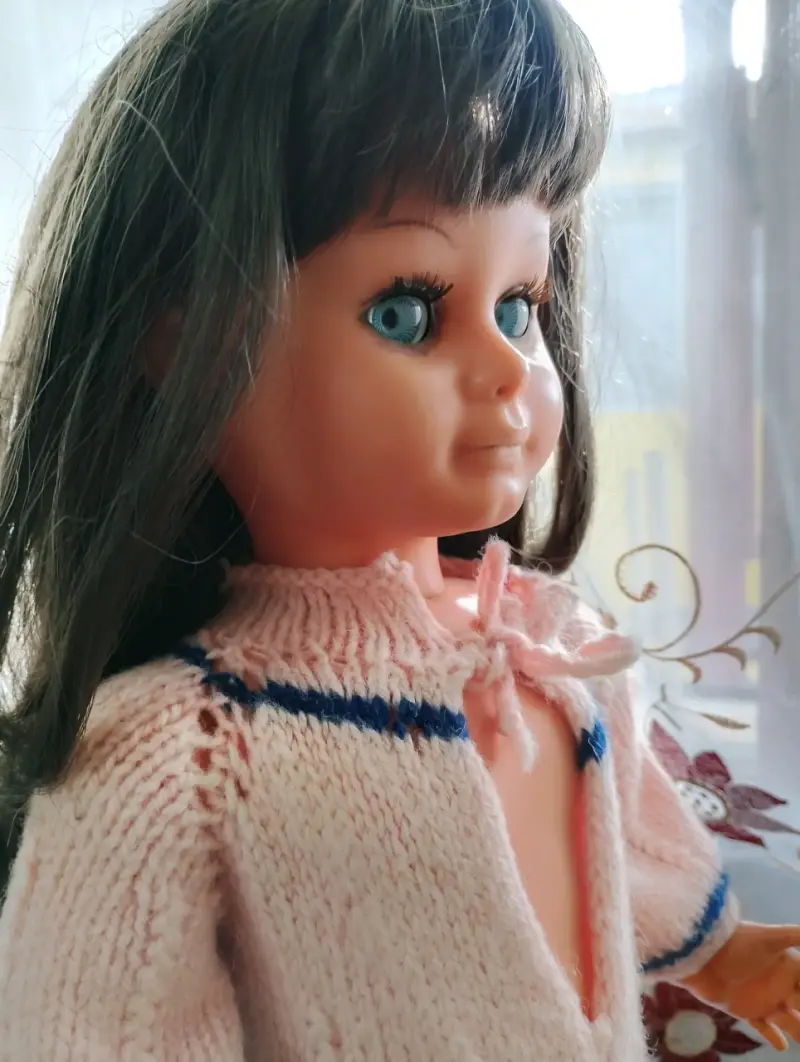 Muñeca vintage con ropa tejida a mano - 3