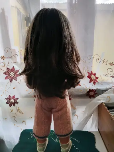 Muñeca vintage con ropa tejida a mano - miniatura 6