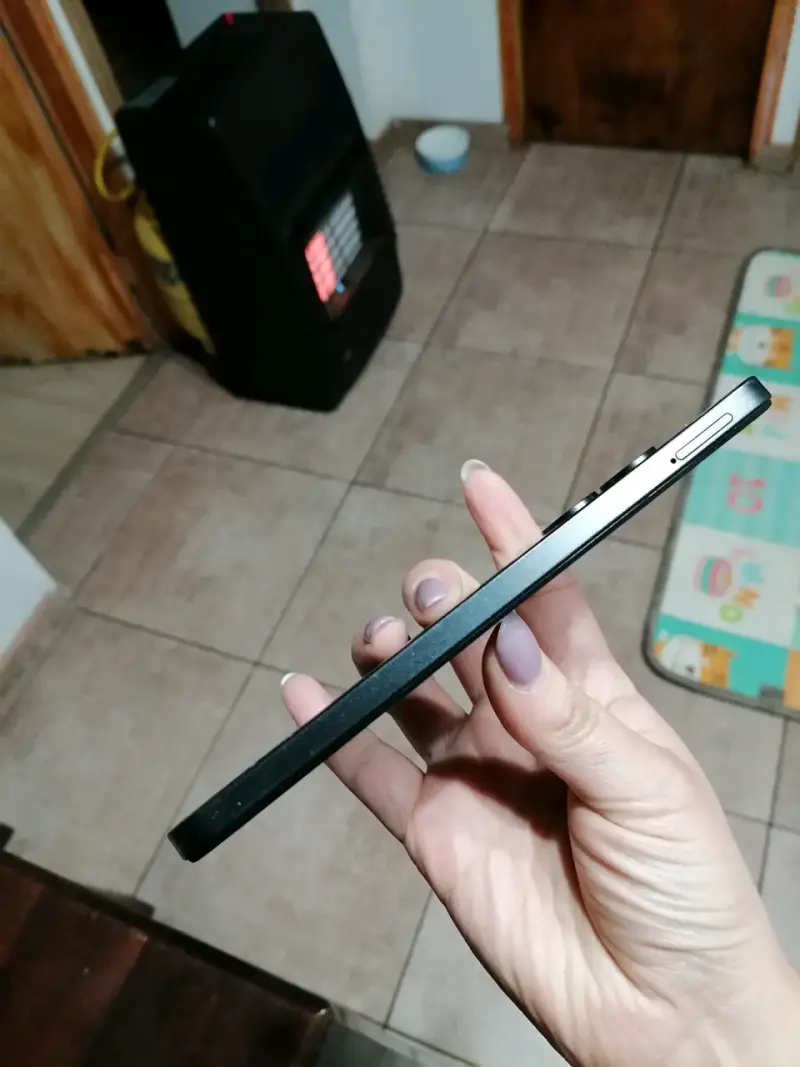 Smartphone Poco con cámara de 50MP - 3