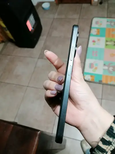 Smartphone Poco con cámara de 50MP - miniatura 4