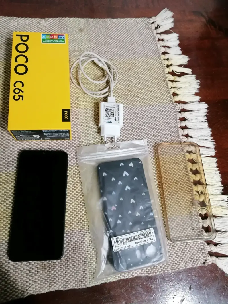 Smartphone Poco con cámara de 50MP - 6