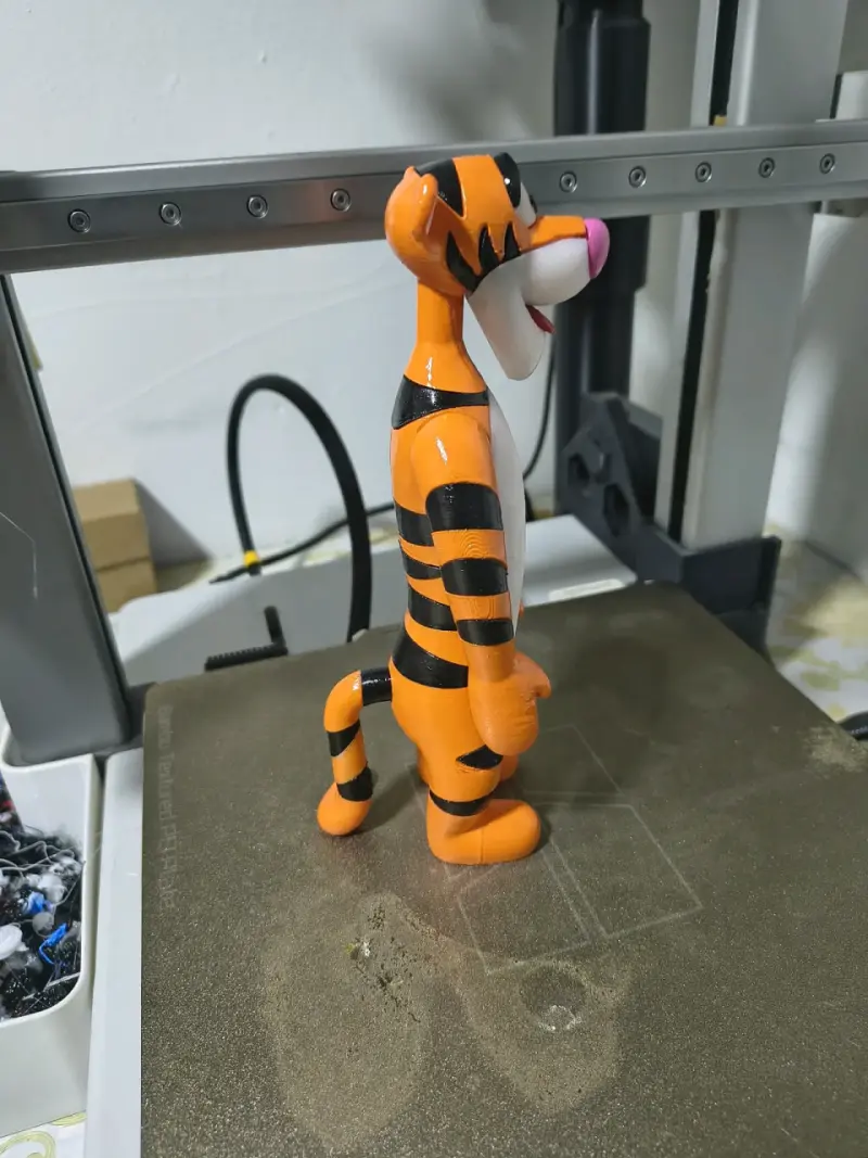 🐯✨ TIGGER 20 CM — FIGURA DECORATIVA 3D ✨🐯 - 5