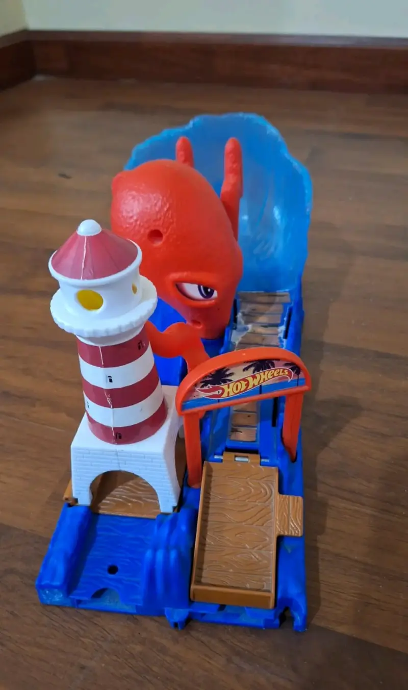 Pista de Juego Hot Wheels con Pulpo y Faro