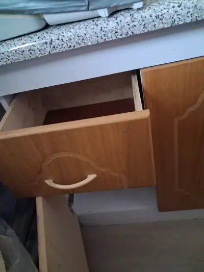 Mueble de cocina con cubierta de granito - miniatura 2