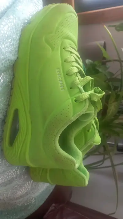 Zapatillas Skechers con Memory Form - miniatura 2