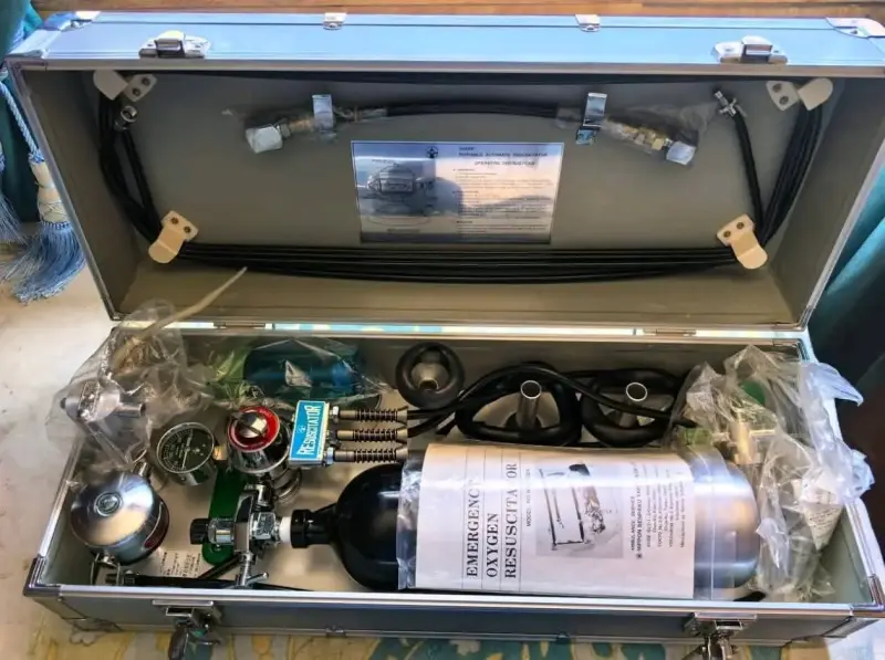 Resucitador de Oxígeno de Emergencia en Maletín - 1