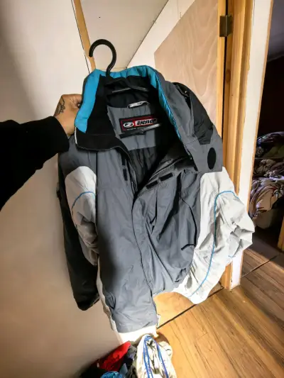 Chaquetas a 5mil cada una - miniatura 5