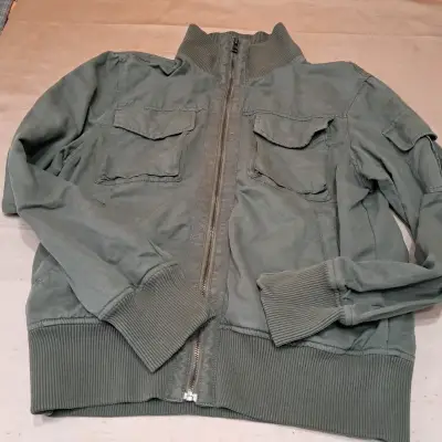Chaqueta verde militar con cierre y bolsillos - miniatura 3
