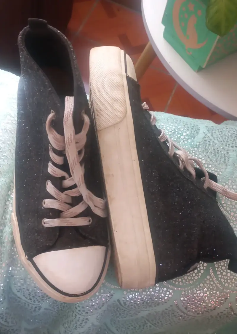 Zapatillas negras Disney con brillo - 2