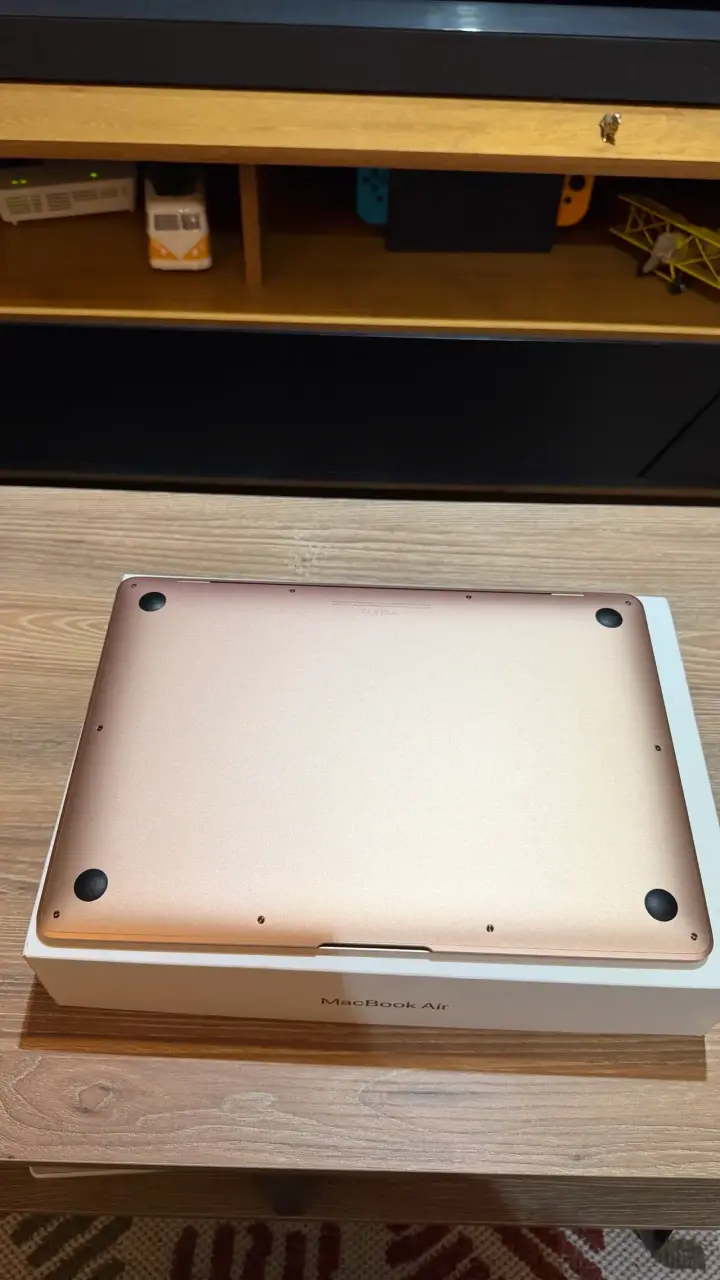 MacBook Air M1 oro en excelente estado - 3