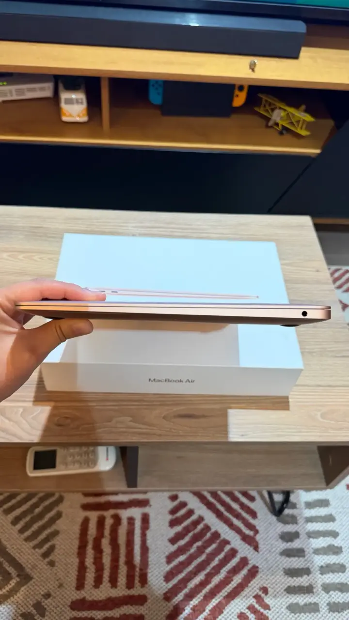 MacBook Air M1 oro en excelente estado - 4