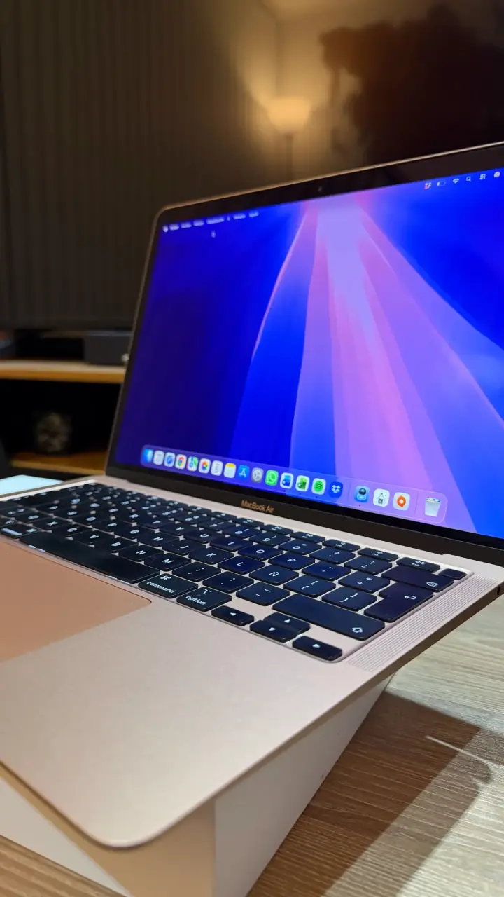 MacBook Air M1 oro en excelente estado - 5