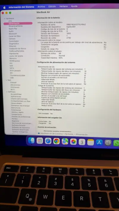 MacBook Air M1 oro en excelente estado - miniatura 6