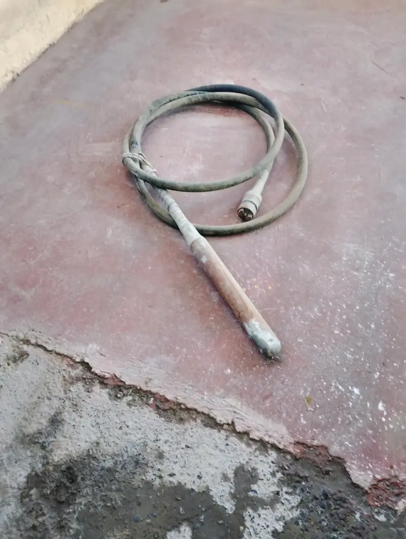 Vibrador de Hormigón Usado para Construcción - 2