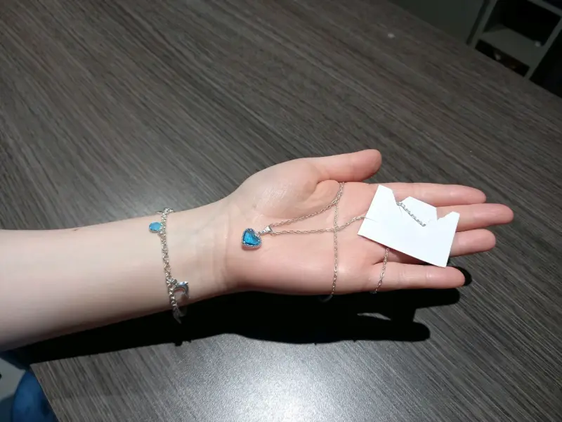 Collar y pulsera de plata con colgante de corazón