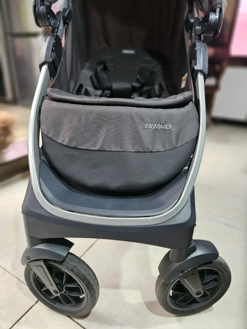 Coche de bebé Chicco Bravo plegable - 4