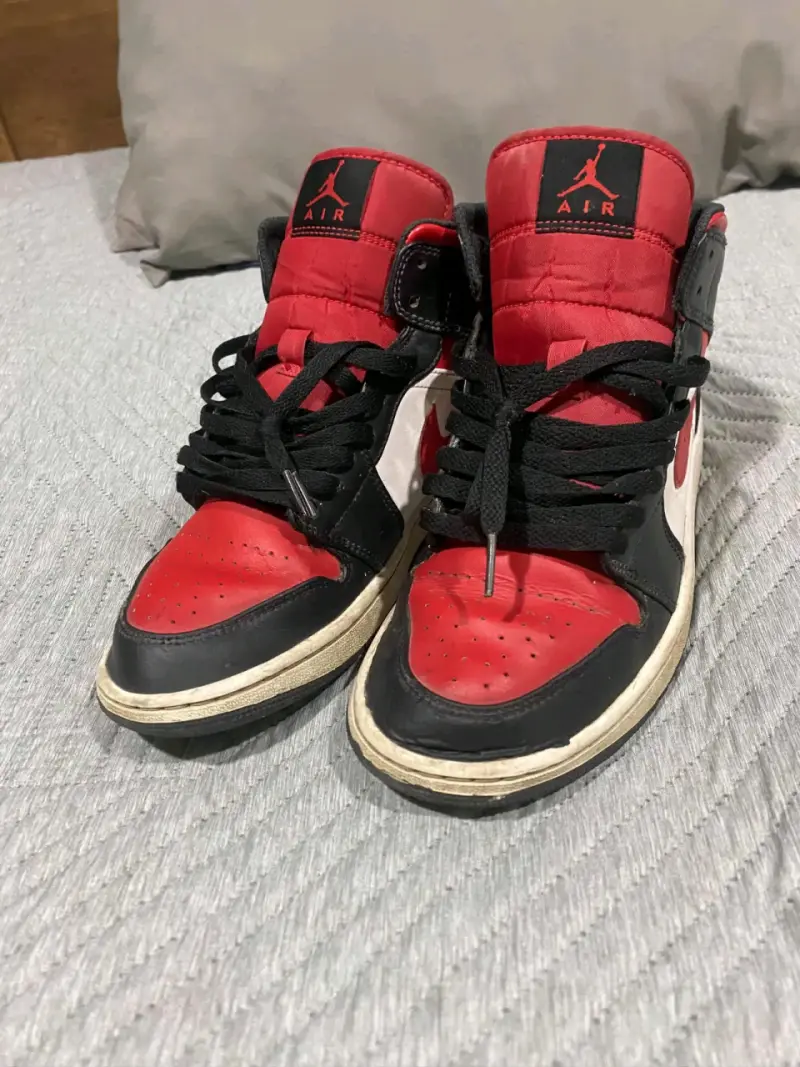 Zapatillas Air Jordan 1 Retro High OG Rojo y Negro - 2