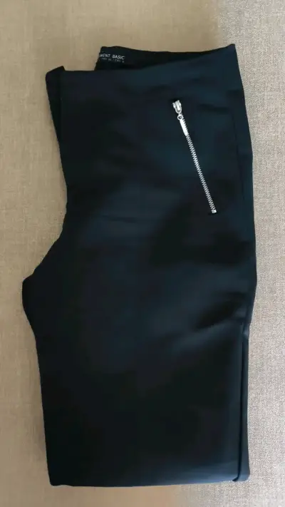 Pantalones negros con cierre metálico Basement Basic - miniatura 2