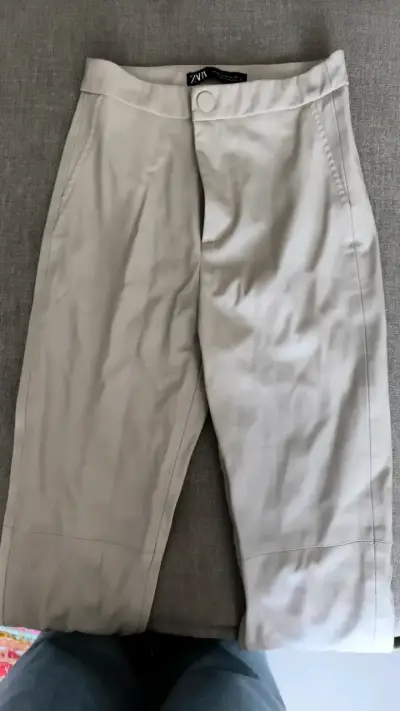 Pantalones beige Zara para mujer - miniatura 1