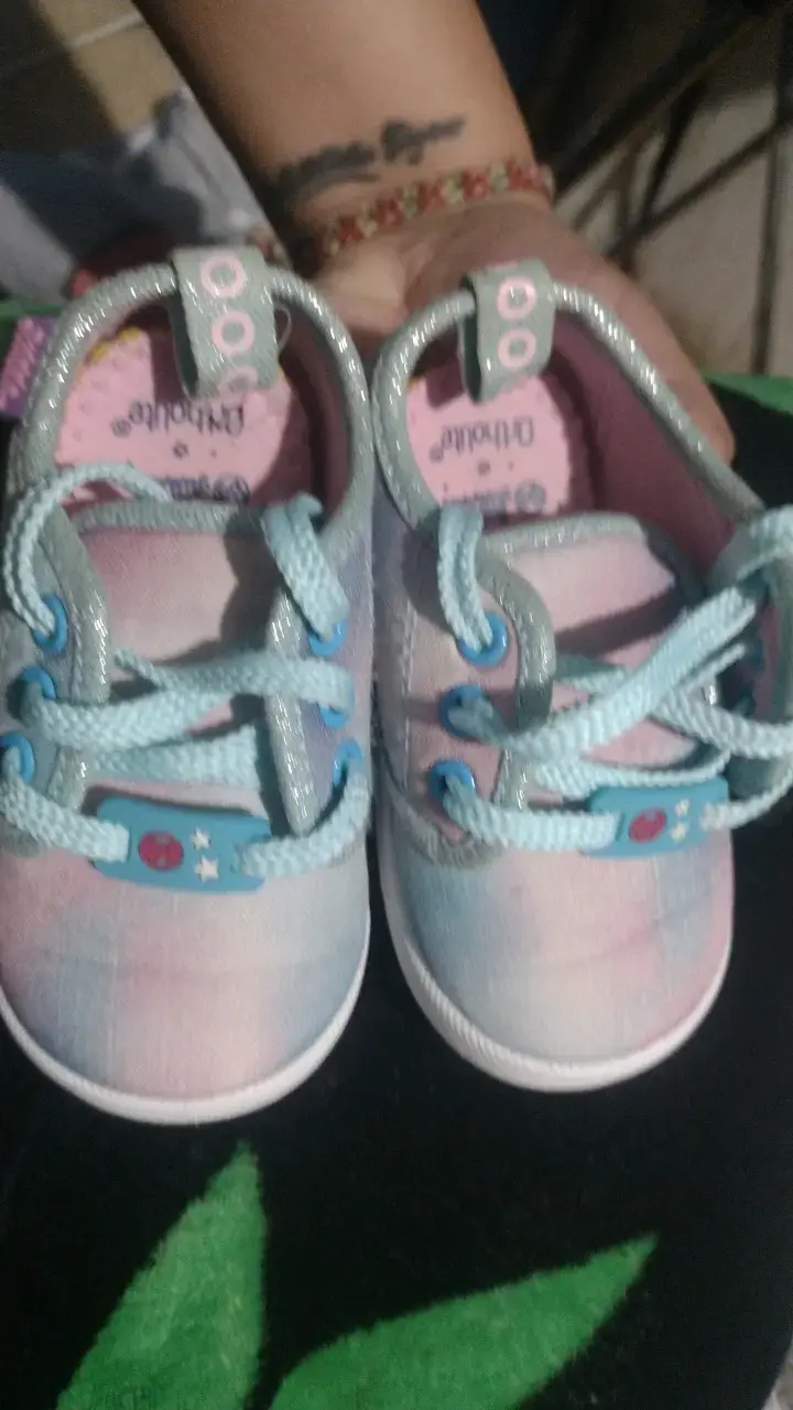 Zapatillas de bebé color pastel con cordones - 3