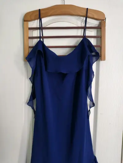 Vestido azul fiesta con volantes para mujer - miniatura 1