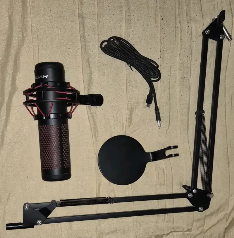 Micrófono HyperX QuadCast con soporte ajustable - 4