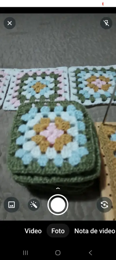 Manta de crochet multicolor hecha a mano - miniatura 1