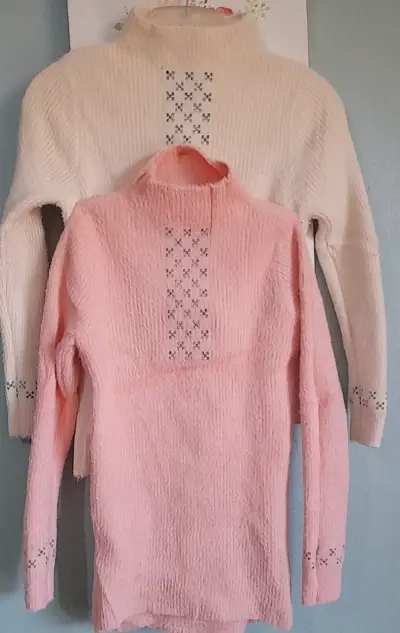 Chaqueta negra con cuello de lana para mujer - miniatura 3