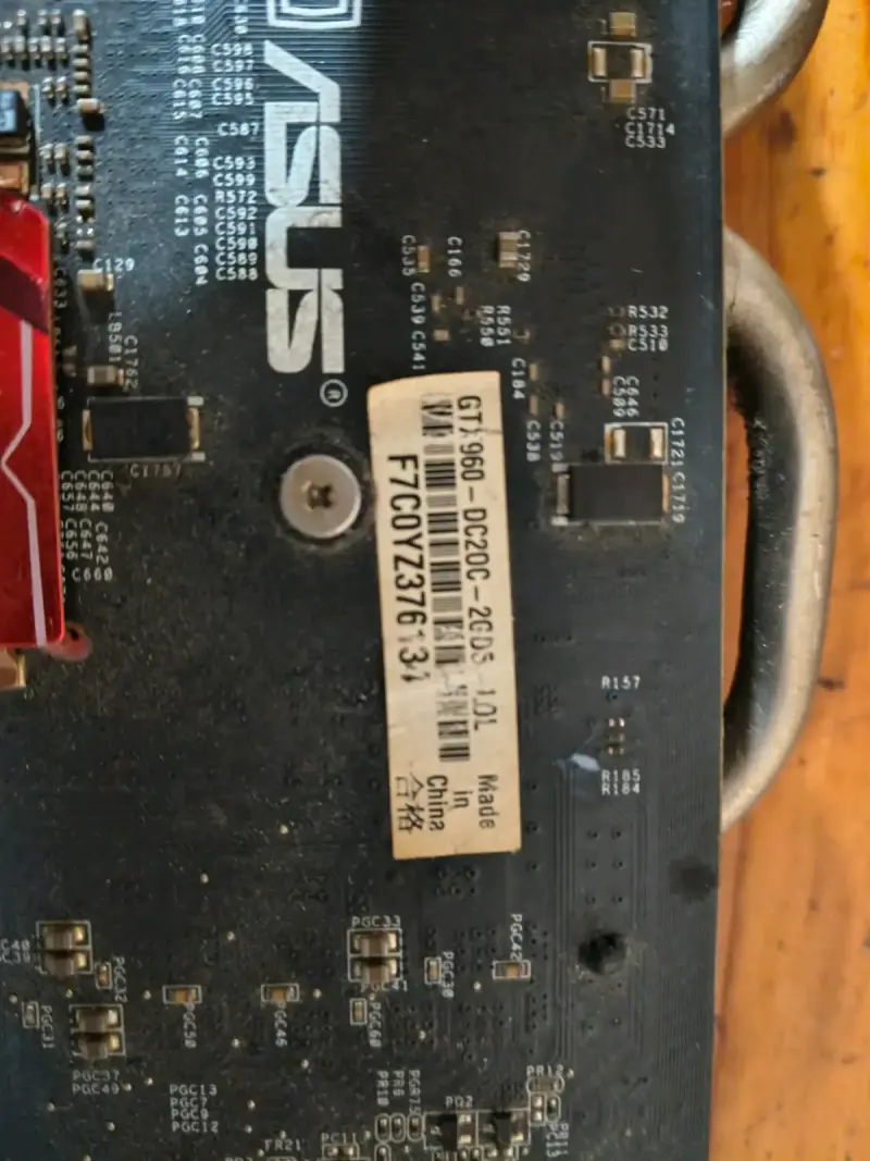 Procesador Intel Core i5 y Tarjeta Gráfica ASUS - 4