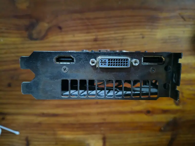 Procesador Intel Core i5 y Tarjeta Gráfica ASUS - 6
