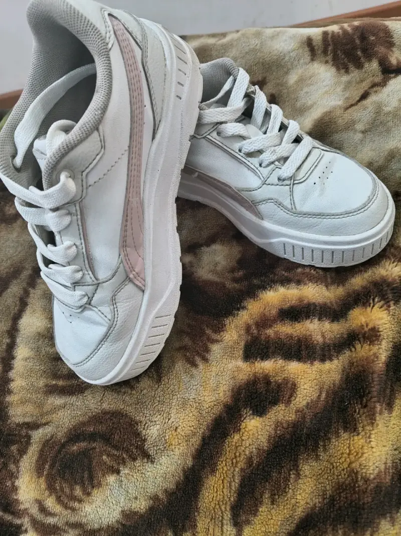 Zapatillas deportivas blancas Puma para mujer - 2