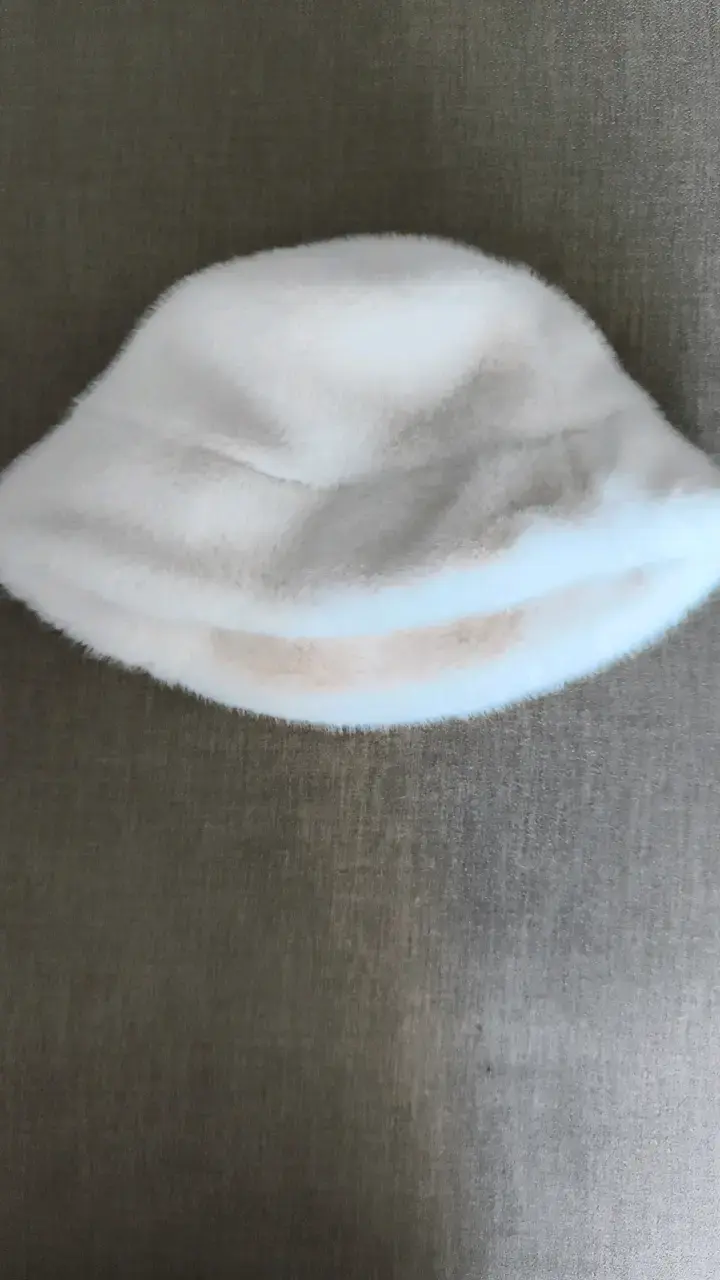 Sombrero de felpa blanco para invierno - 1