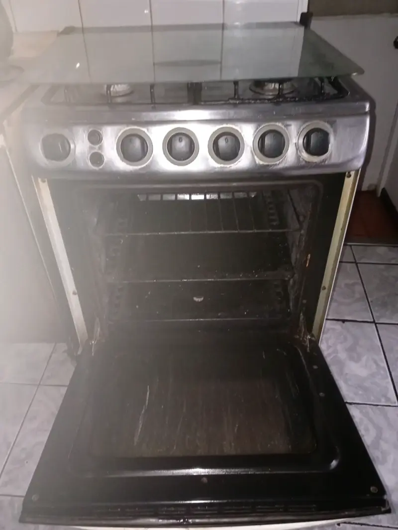 Cocina a gas Whirlpool con horno - 2