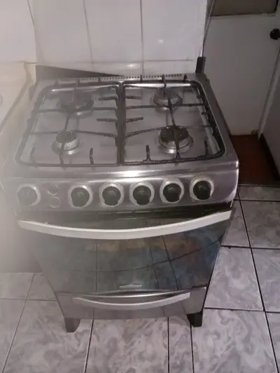Cocina a gas Whirlpool con horno - miniatura 3